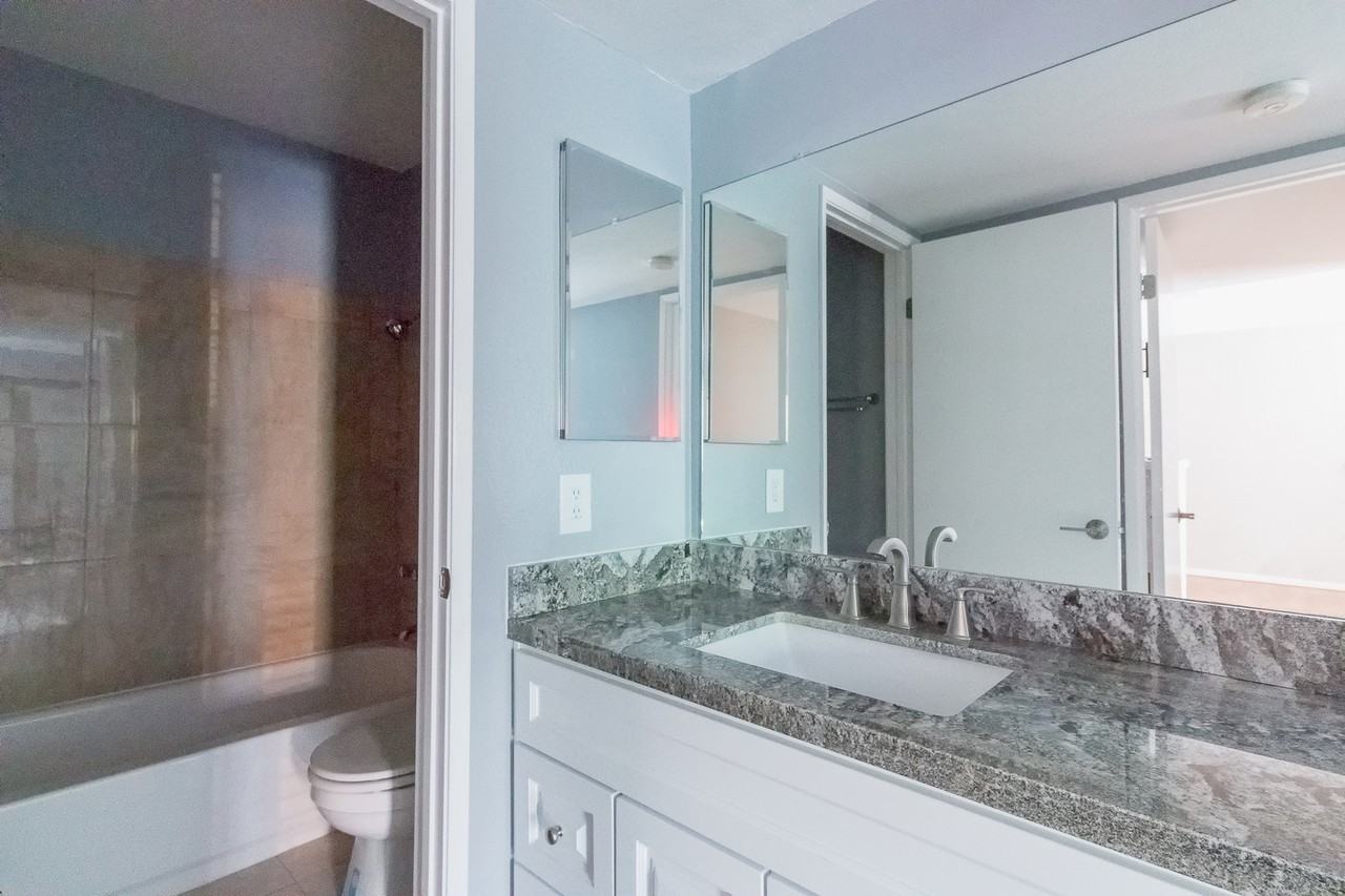 22100 Burbank Blvd #267 - Photo 7 of 7