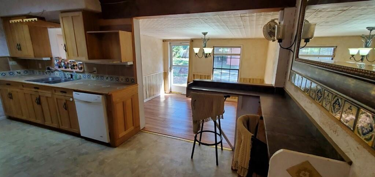 1806 Cherry Orchard Dr - Photo 2 of 5