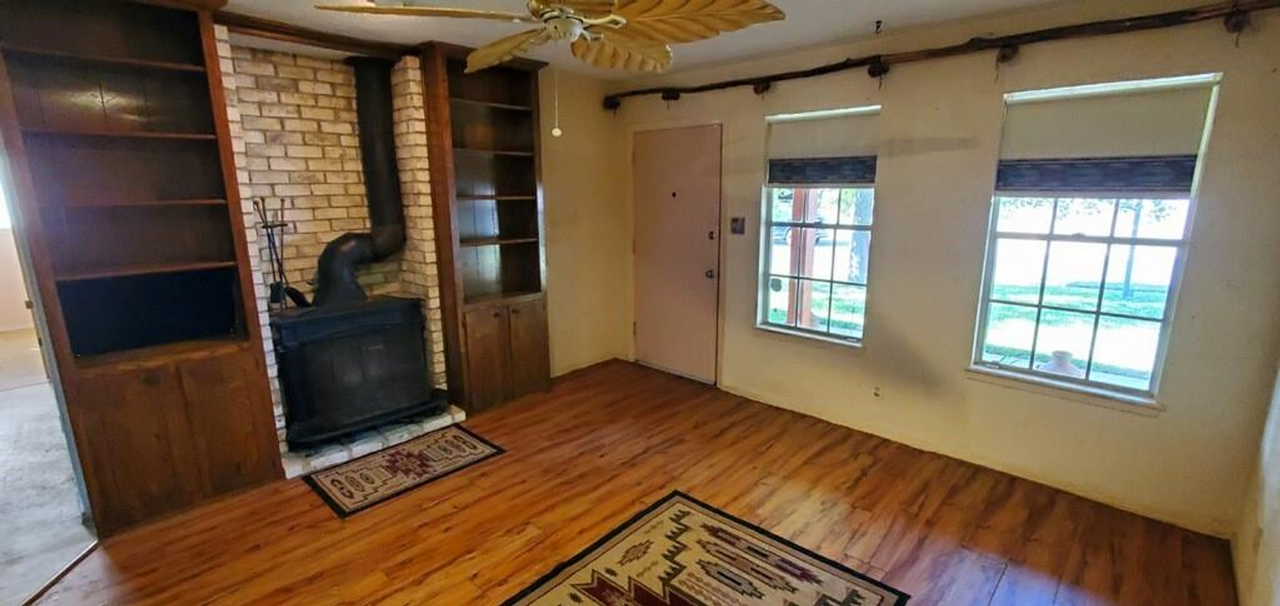 1806 Cherry Orchard Dr - Photo 4 of 5