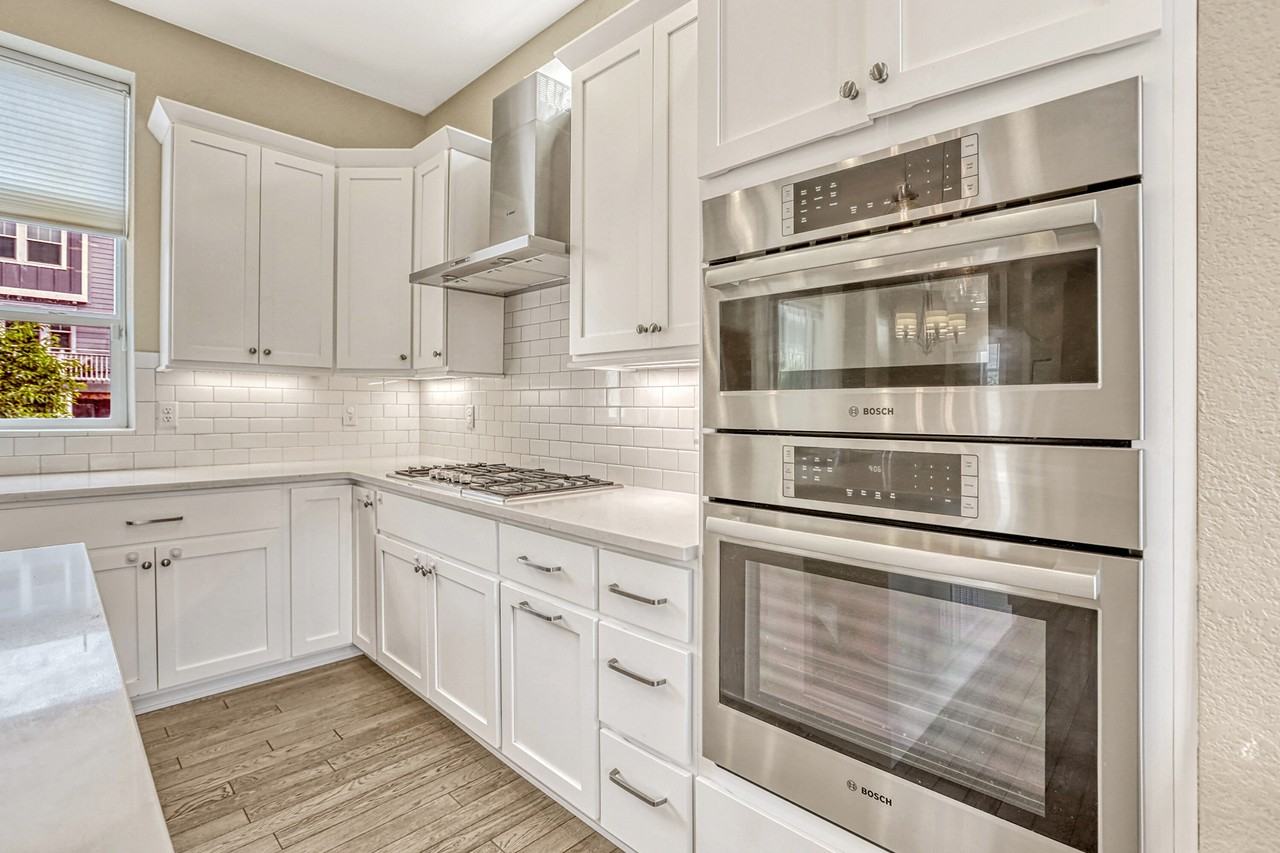 5432 W 97th Pl - Photo 6 of 30
