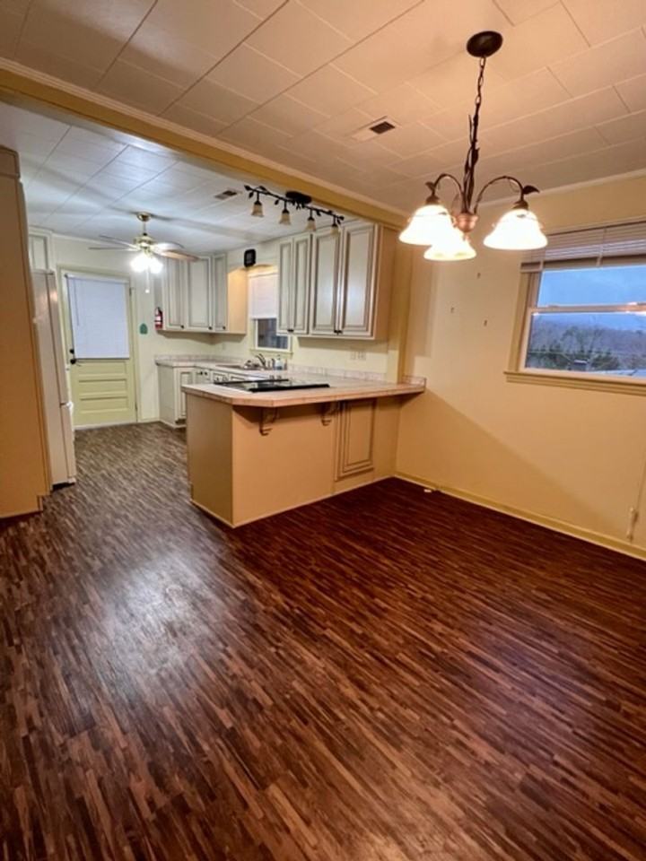 17 Alexander St - Photo 3 of 21