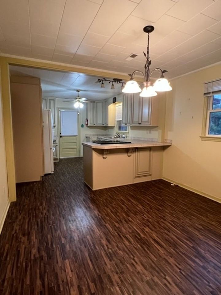 17 Alexander St - Photo 5 of 21