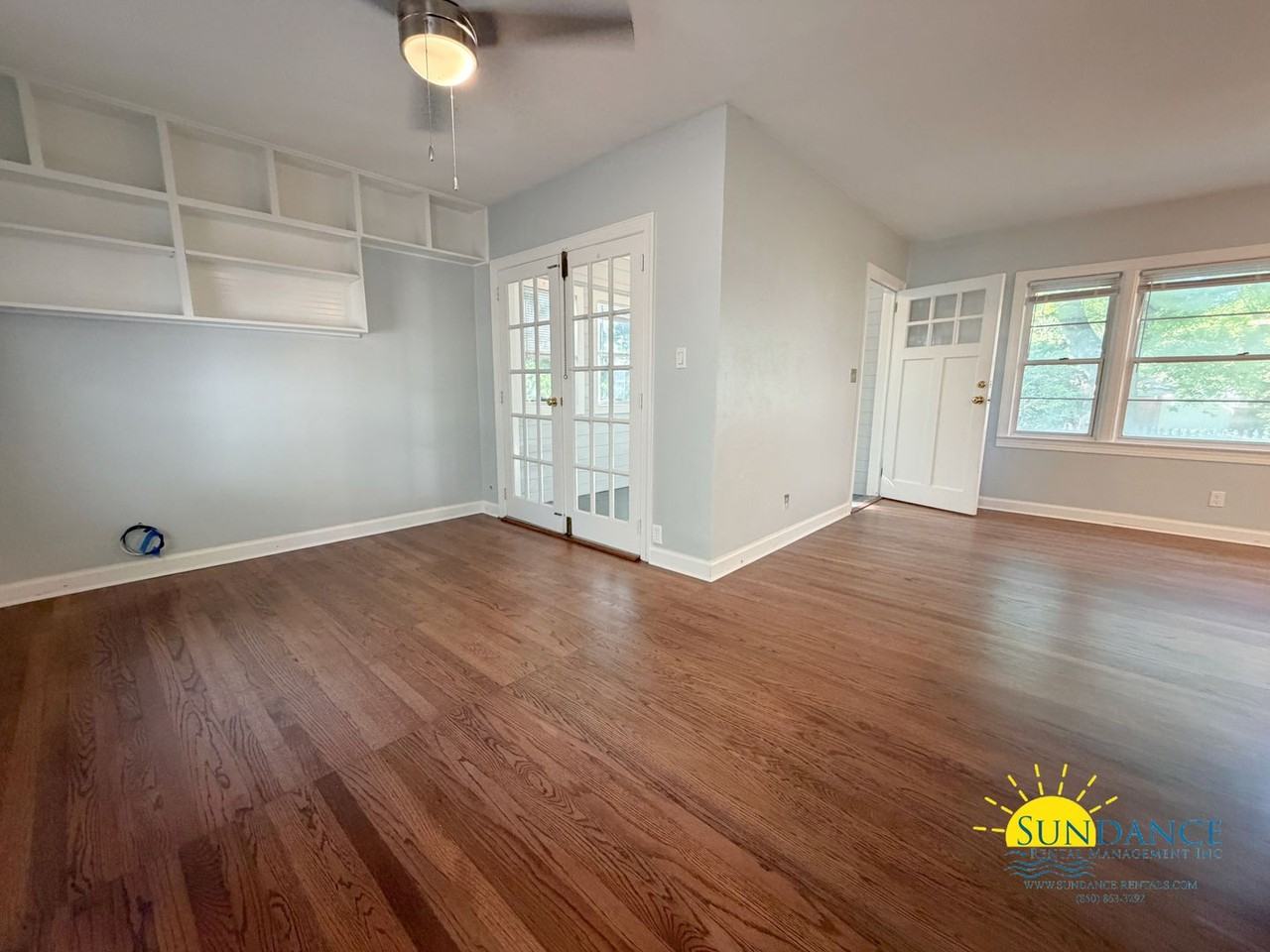 339 Brooks St Se - Photo 4 of 17