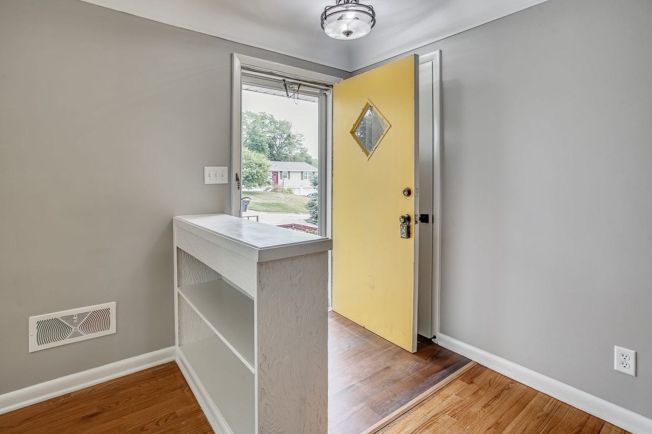 7071 Izard St - Photo 3 of 36