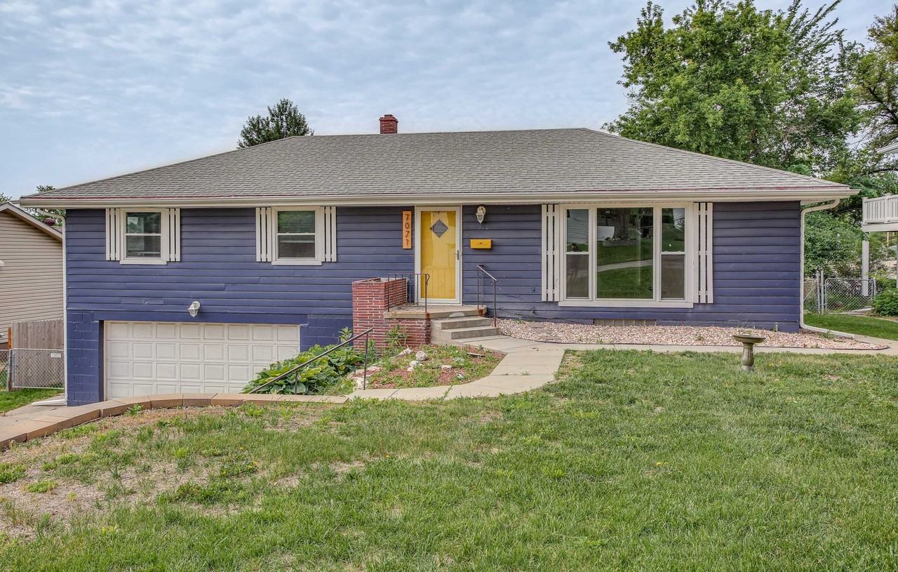 7071 Izard St - Photo 5 of 36