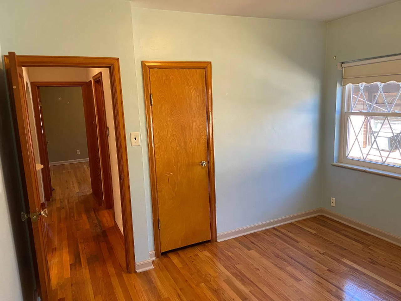 420 W 3rd Ave - Photo 4 of 15