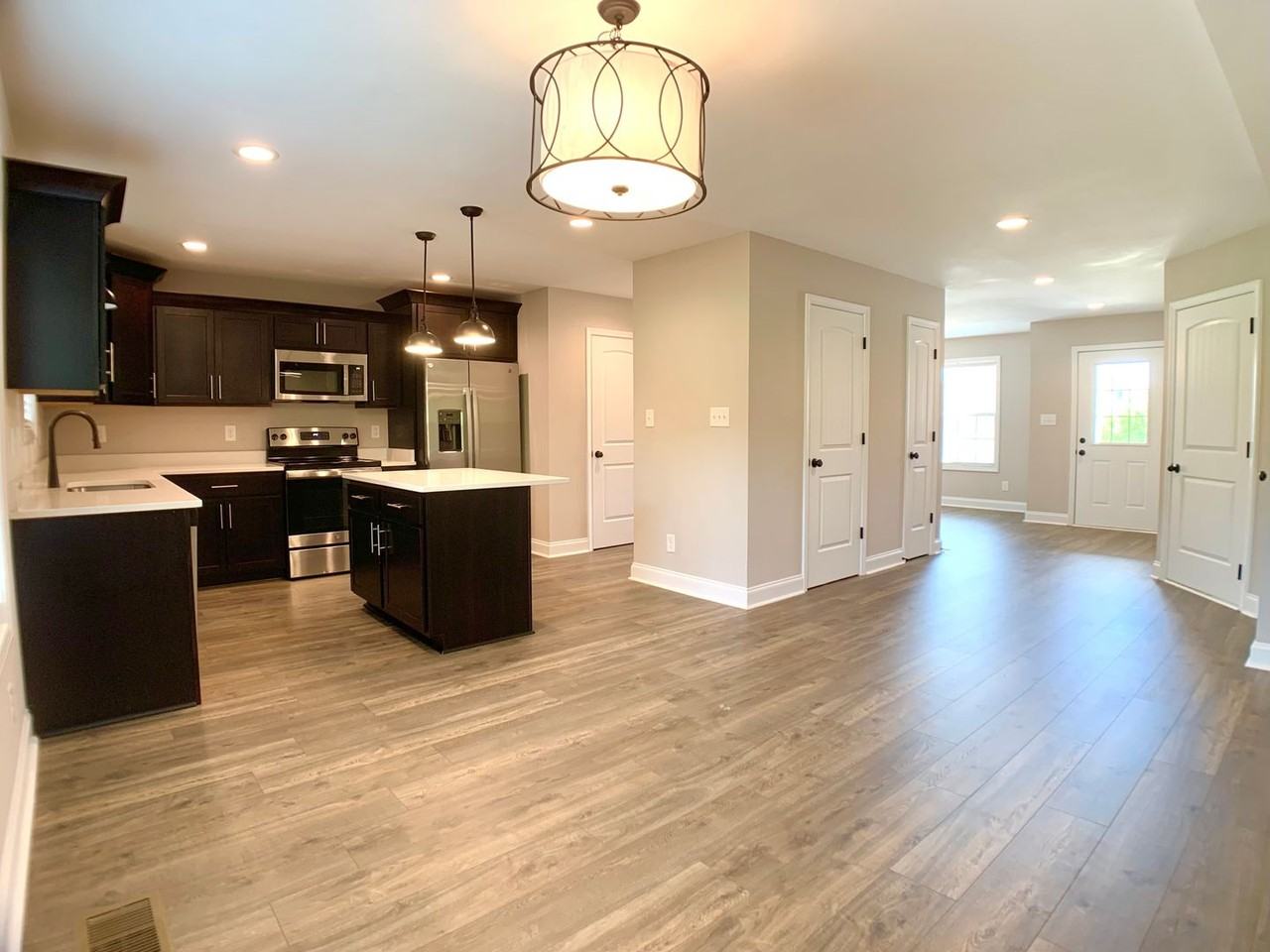 733 Banister Dr - Photo 2 of 50