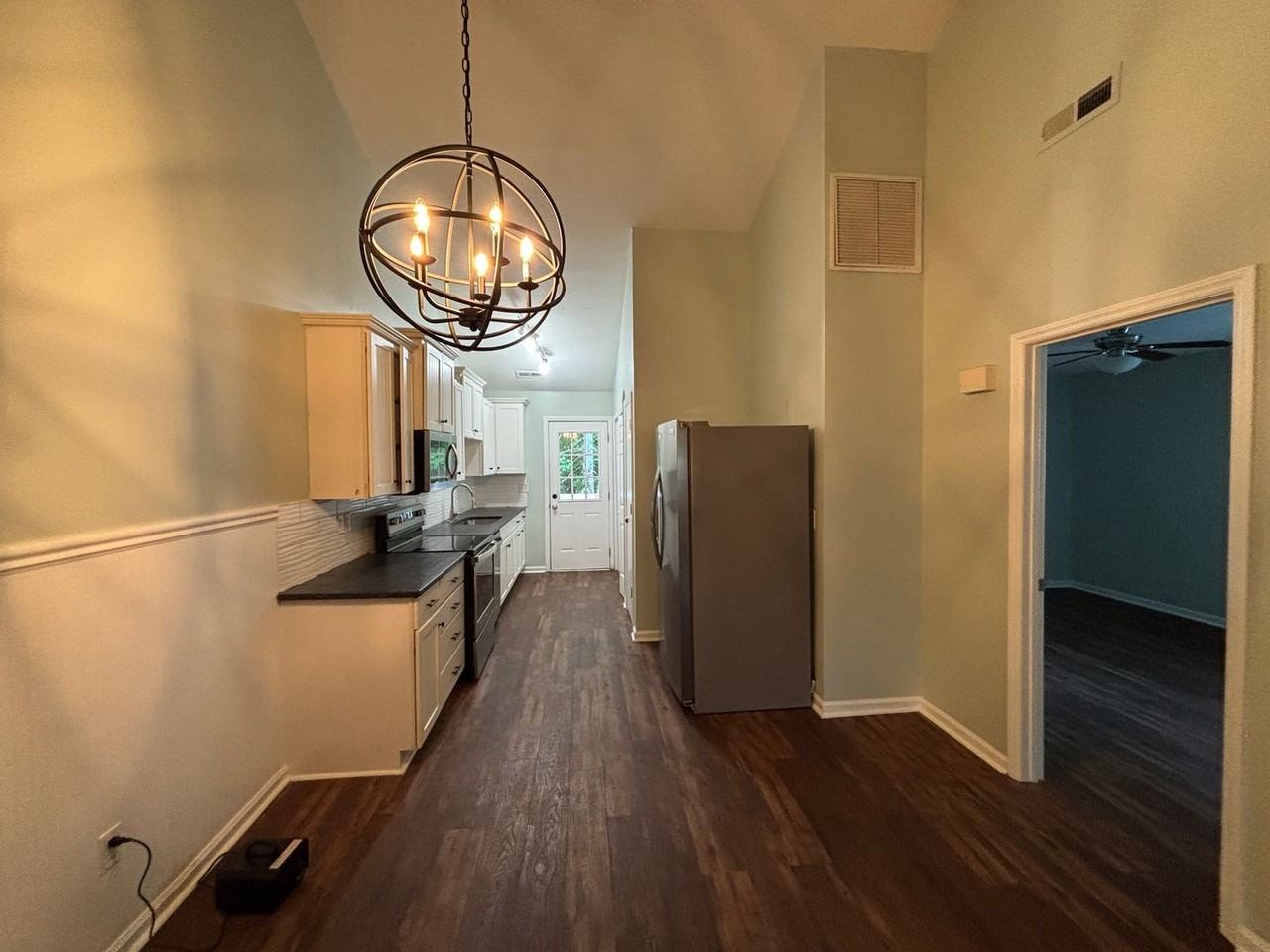5202 Fox Ct - Photo 6 of 21