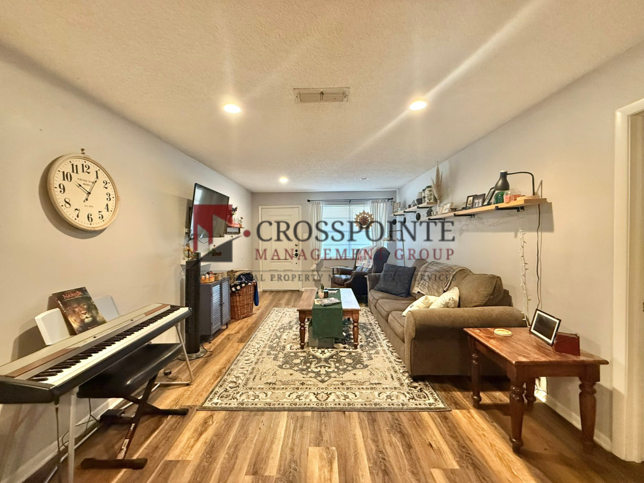 2741 Amy Ln - Photo 3 of 29