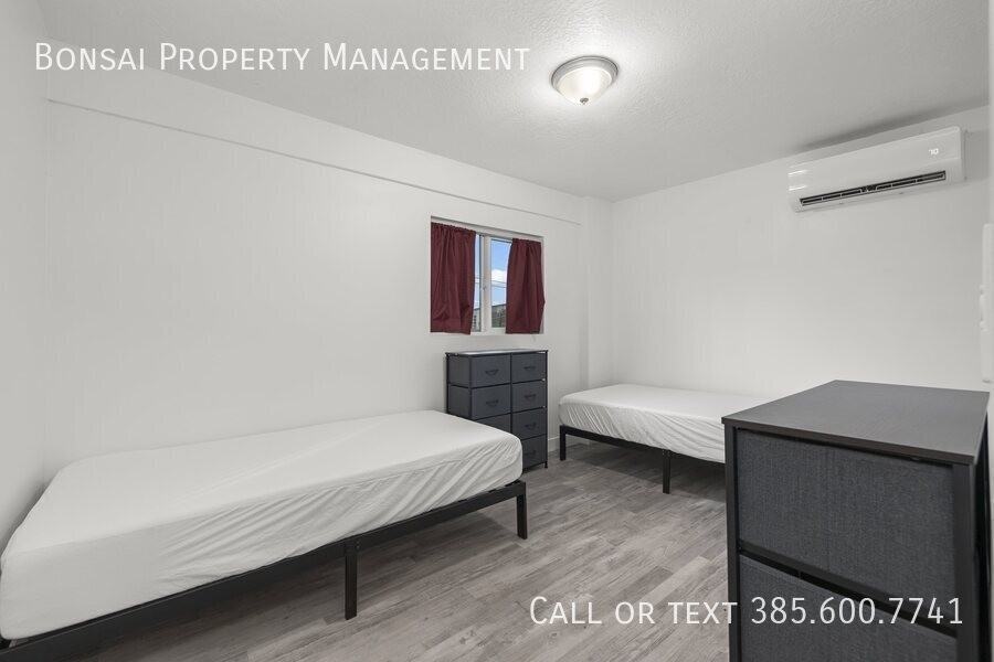 1641 Sandhill Rd - Photo 4 of 46