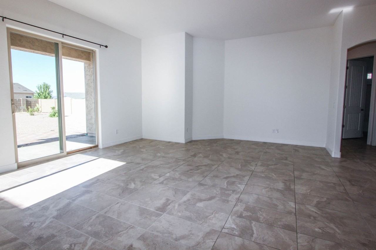 6188 E Oliver Ave - Photo 3 of 18