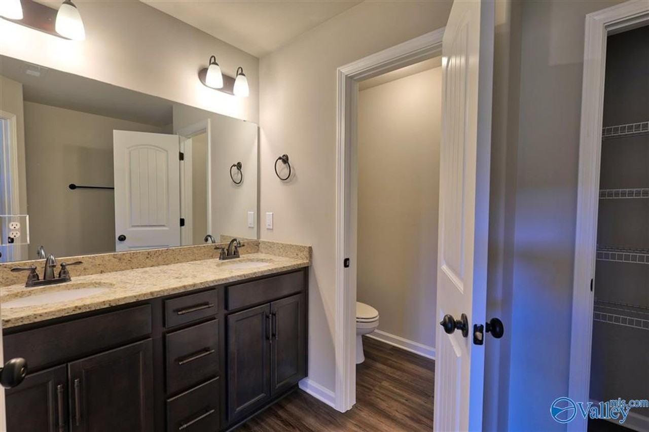 106 Hulsey Ln - Photo 4 of 16