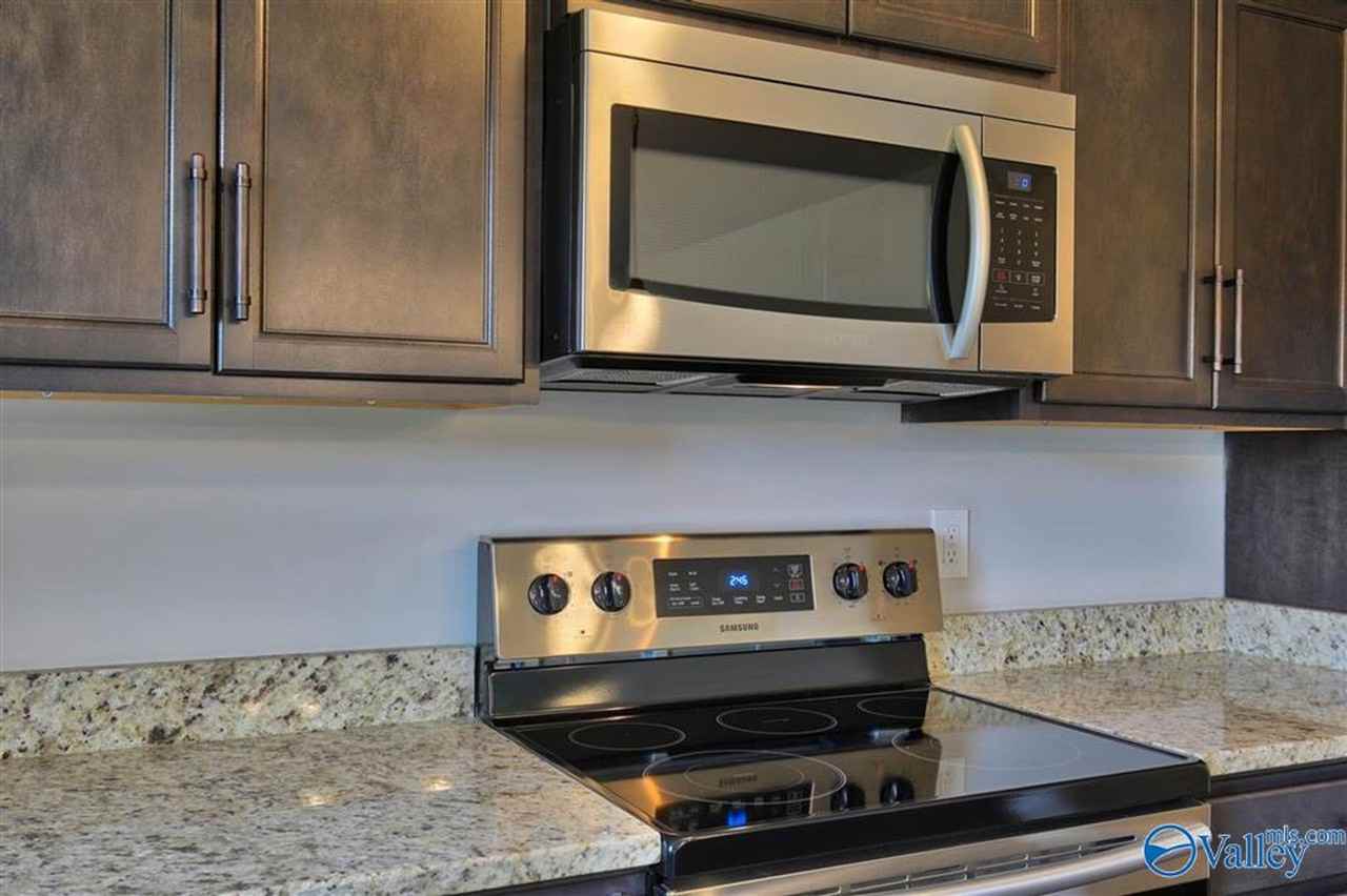 106 Hulsey Ln - Photo 6 of 16