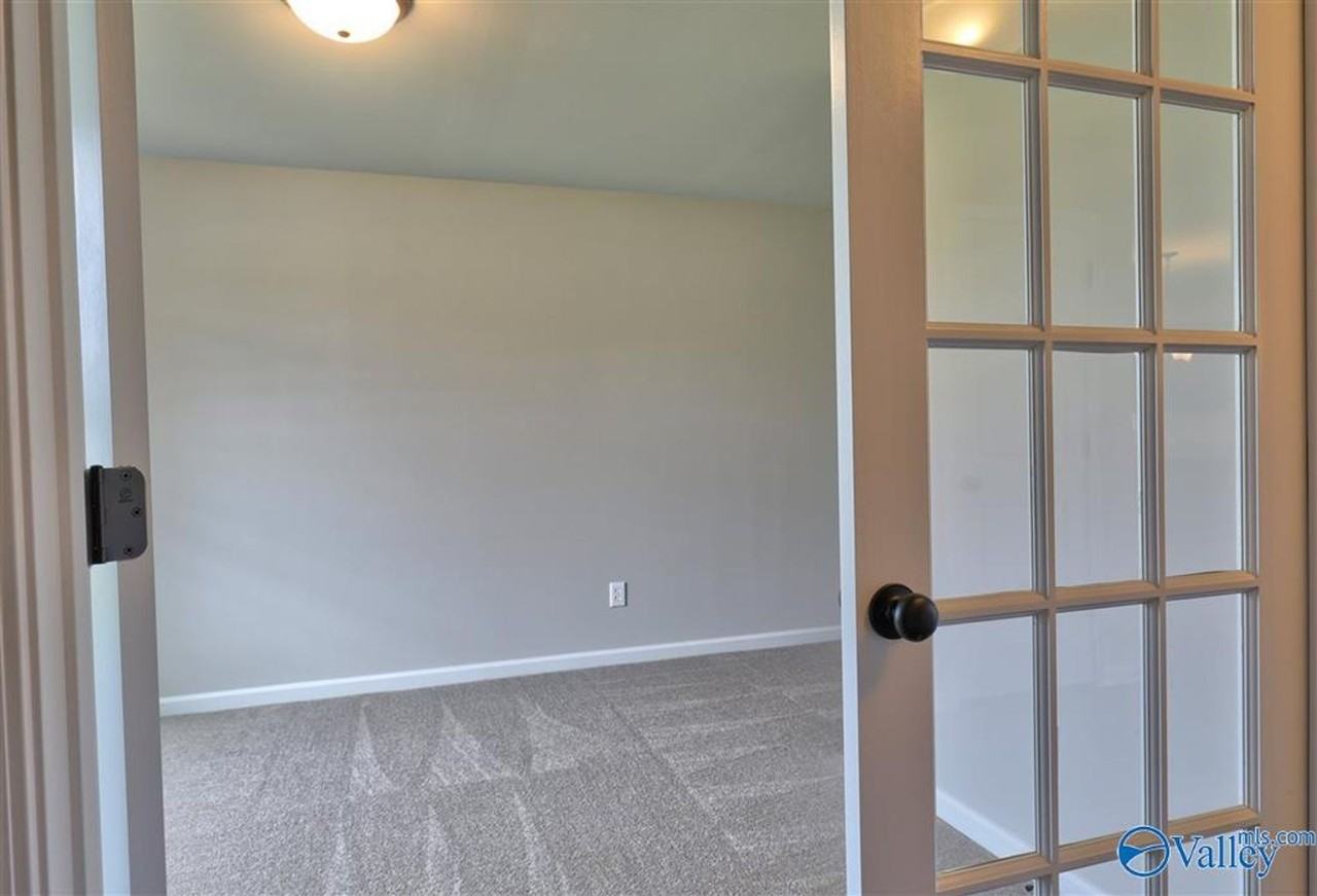 106 Hulsey Ln - Photo 7 of 16