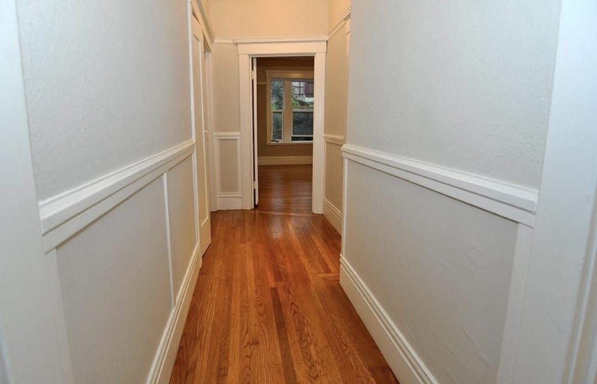 1335 Oak St - Photo 3 of 8