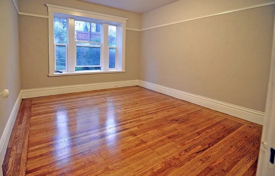 1335 Oak St - Photo 6 of 8