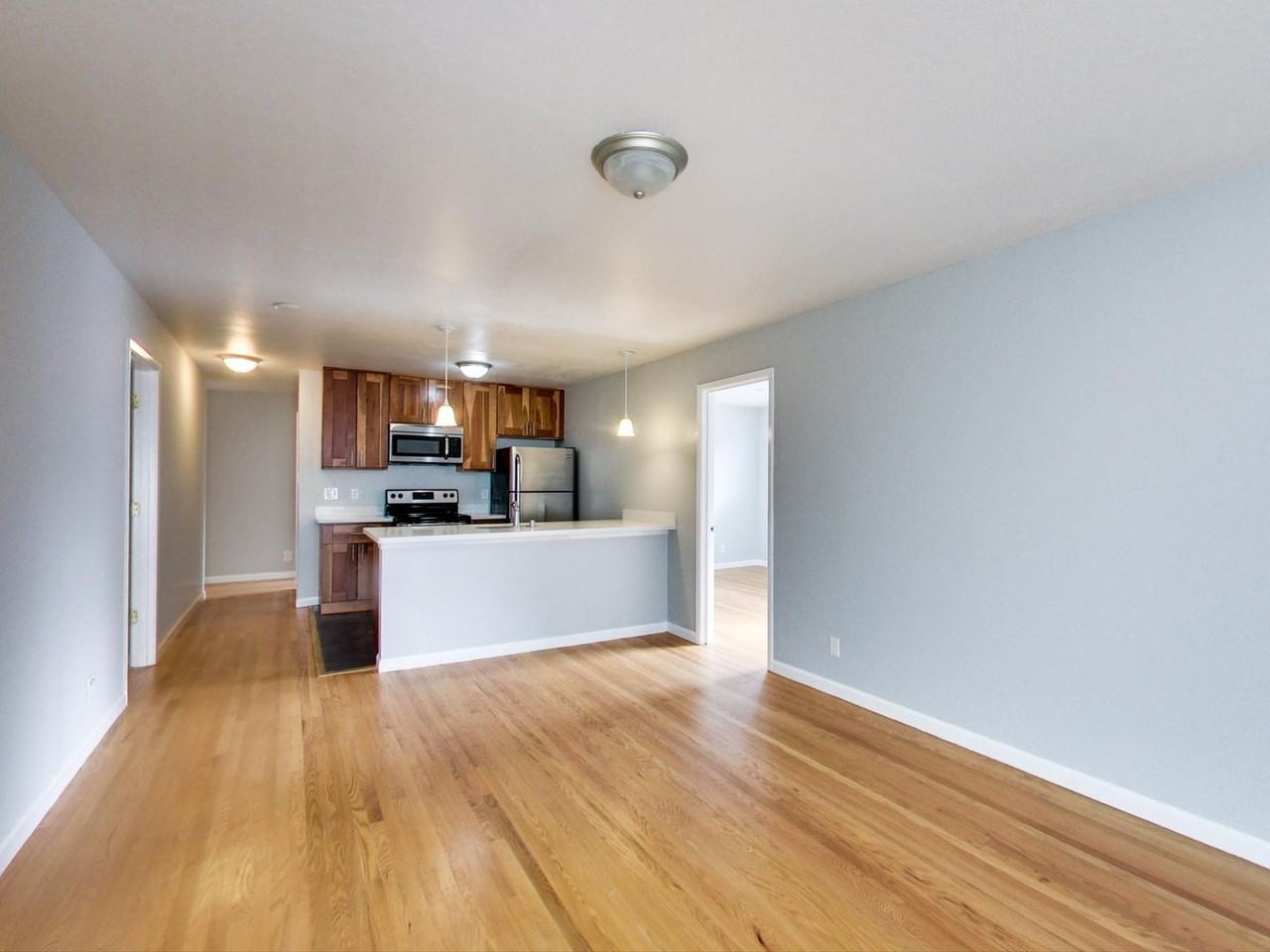 205 Collins St #4 - Photo 4 of 36