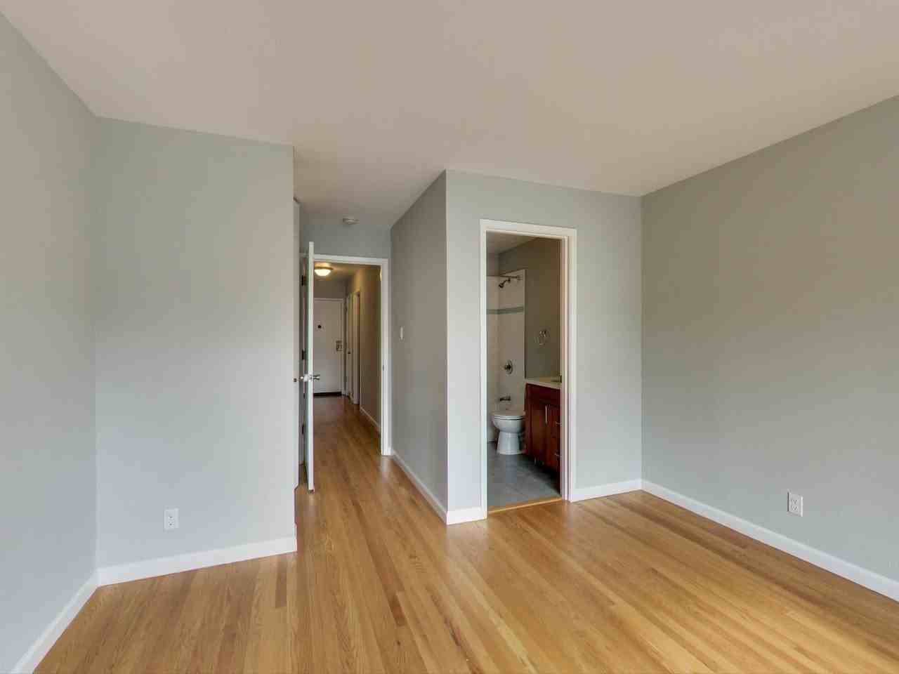 205 Collins St #4 - Photo 7 of 36