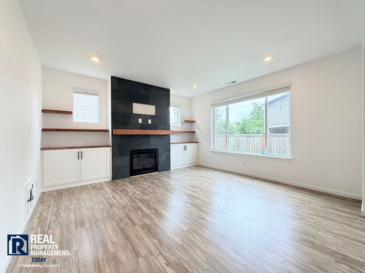 15329 Se 278th St - Photo 3 of 32