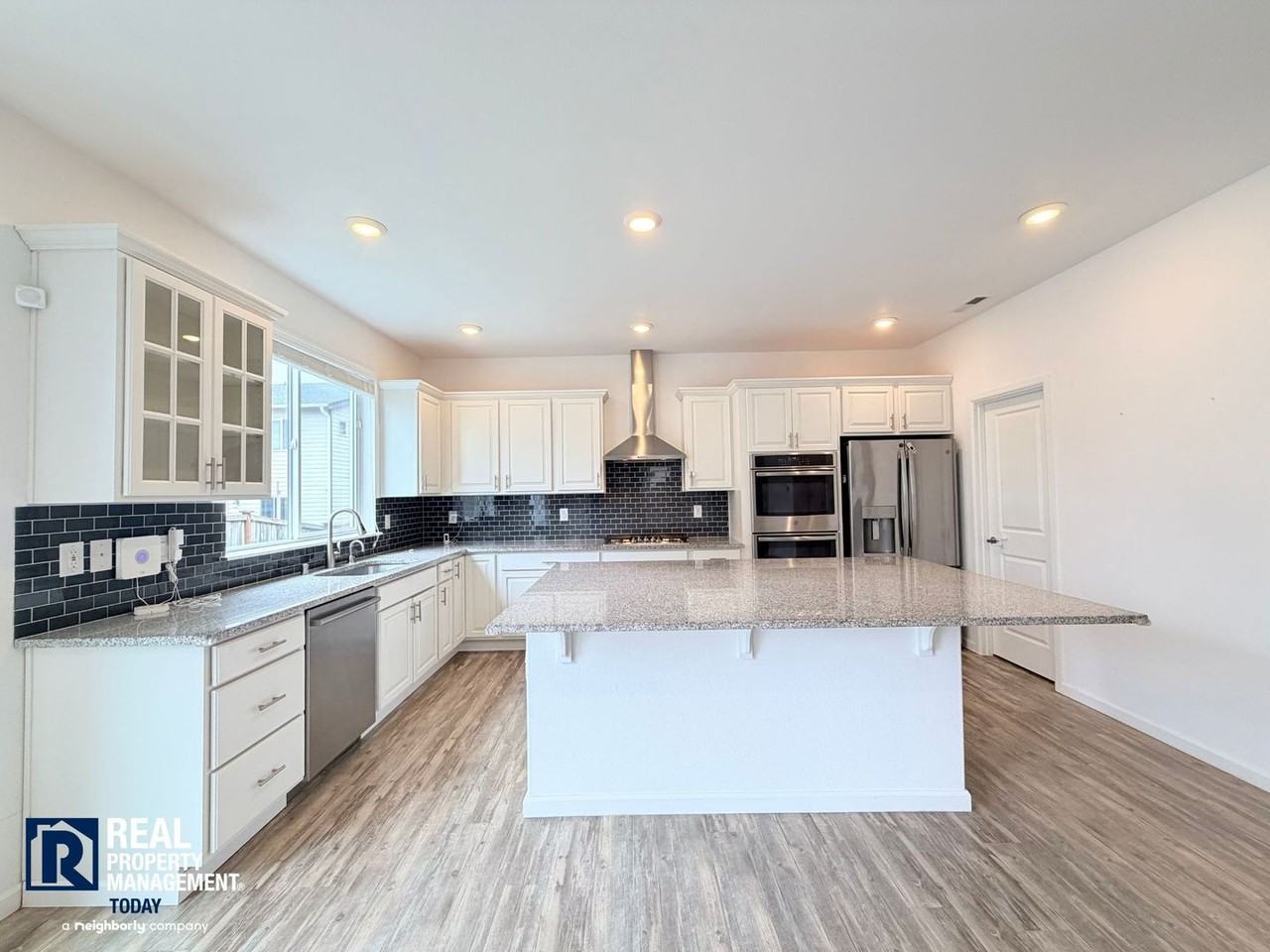 15329 Se 278th St - Photo 4 of 32