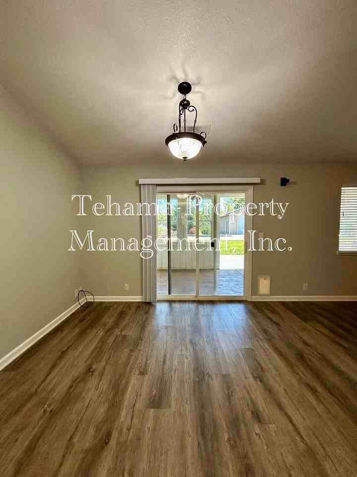 14496 Ryan Ln - Photo 5 of 24
