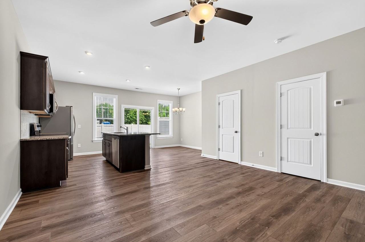 424 Leighann Ridge Ln - Photo 7 of 36