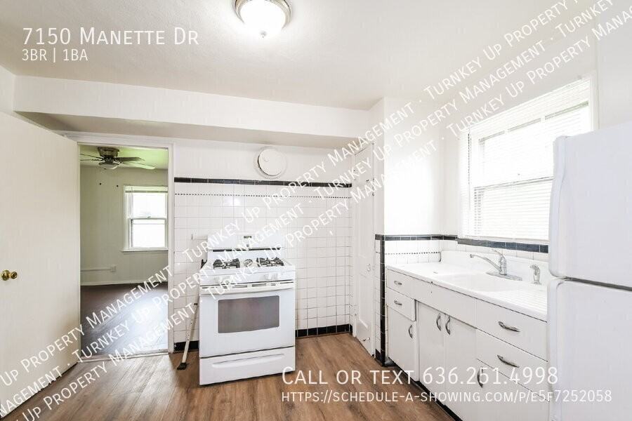 7150 Manette Dr - Photo 4 of 18