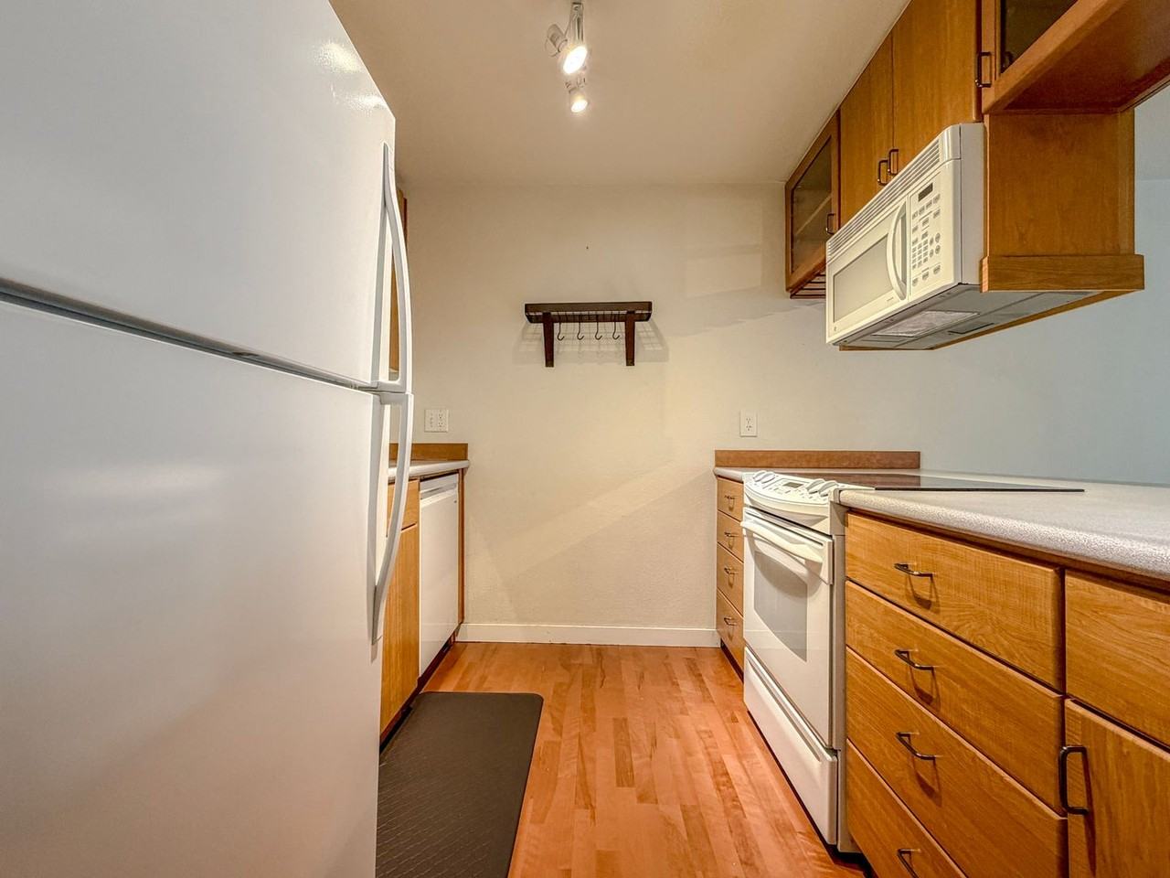 7309 Sand Point Way Ne #B839 - Photo 6 of 16