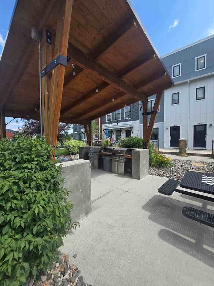 1904 Songbird Dr - Photo 3 of 26