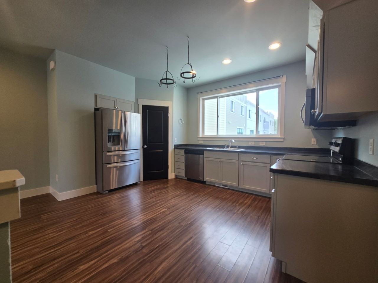 1904 Songbird Dr - Photo 7 of 26