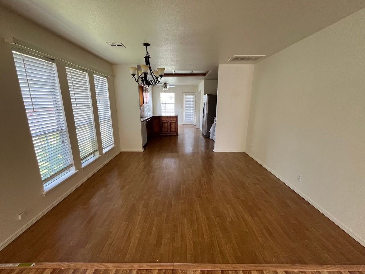 7409 S 93rd East Ave - Photo 4 of 18
