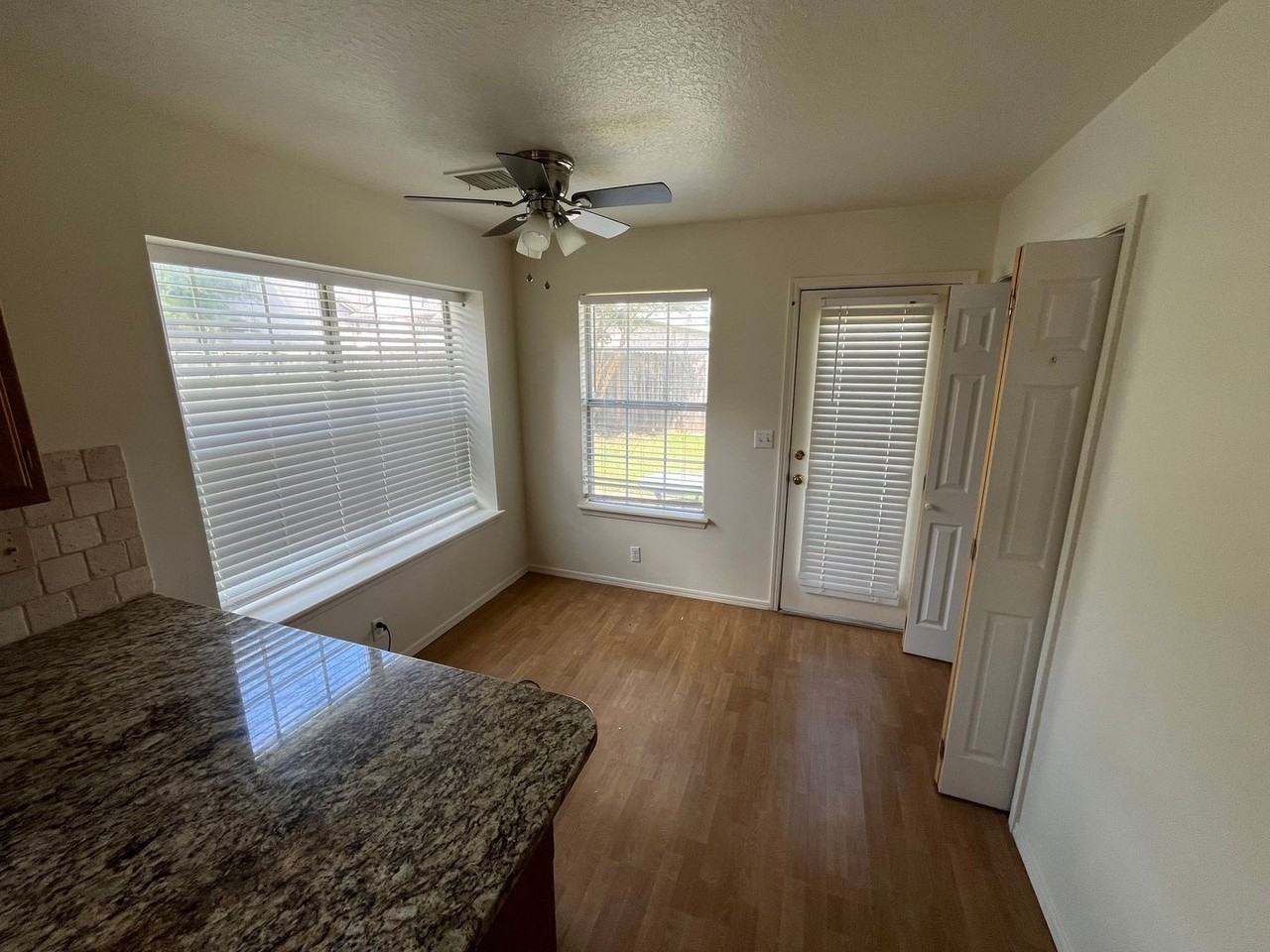 7409 S 93rd East Ave - Photo 6 of 18