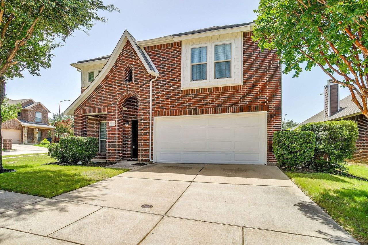 3801 Weatherstone Dr - Photo 5 of 47