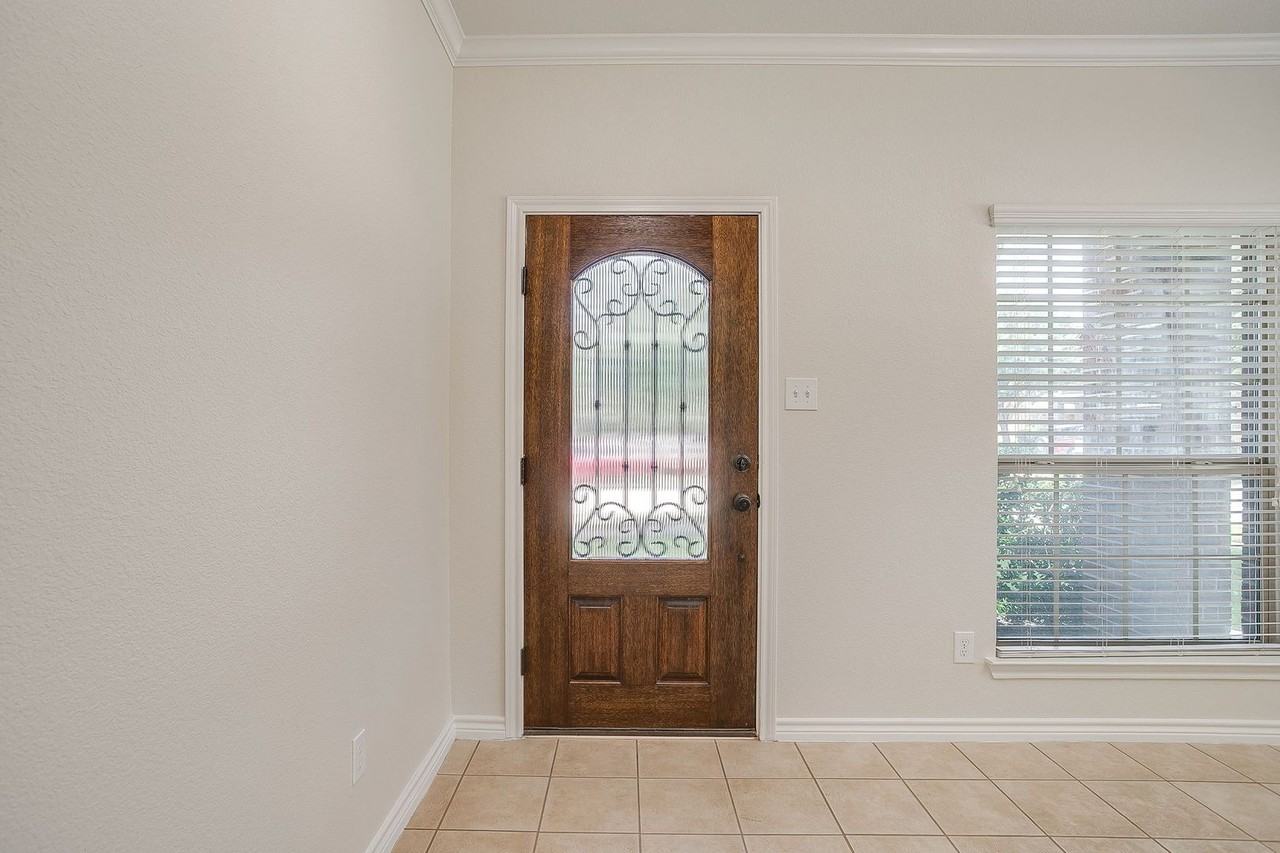 3801 Weatherstone Dr - Photo 7 of 47
