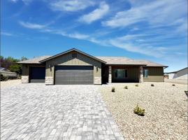 featured image of 3676 N Valley View Dr