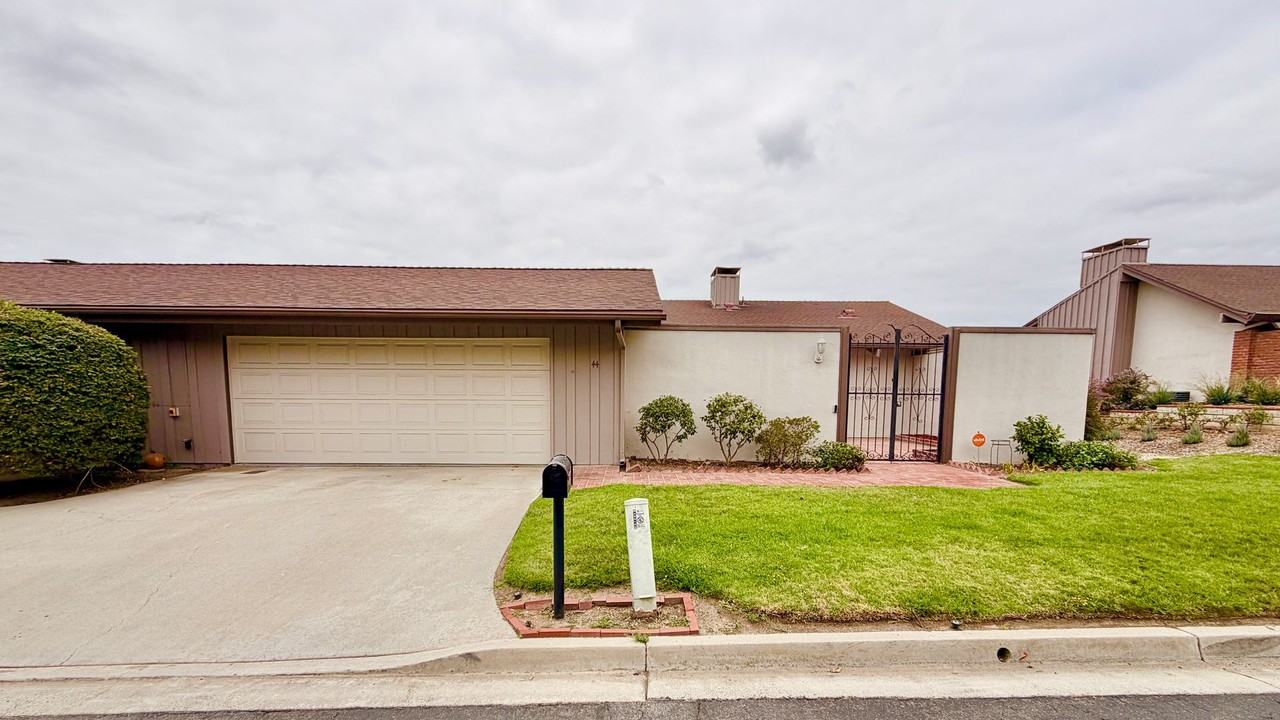 44 Via Casitas - Photo 2 of 50