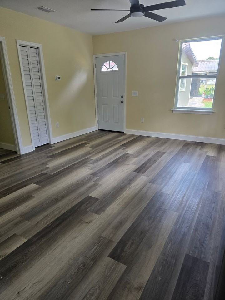 6255 W Jarovi Ct - Photo 2 of 9