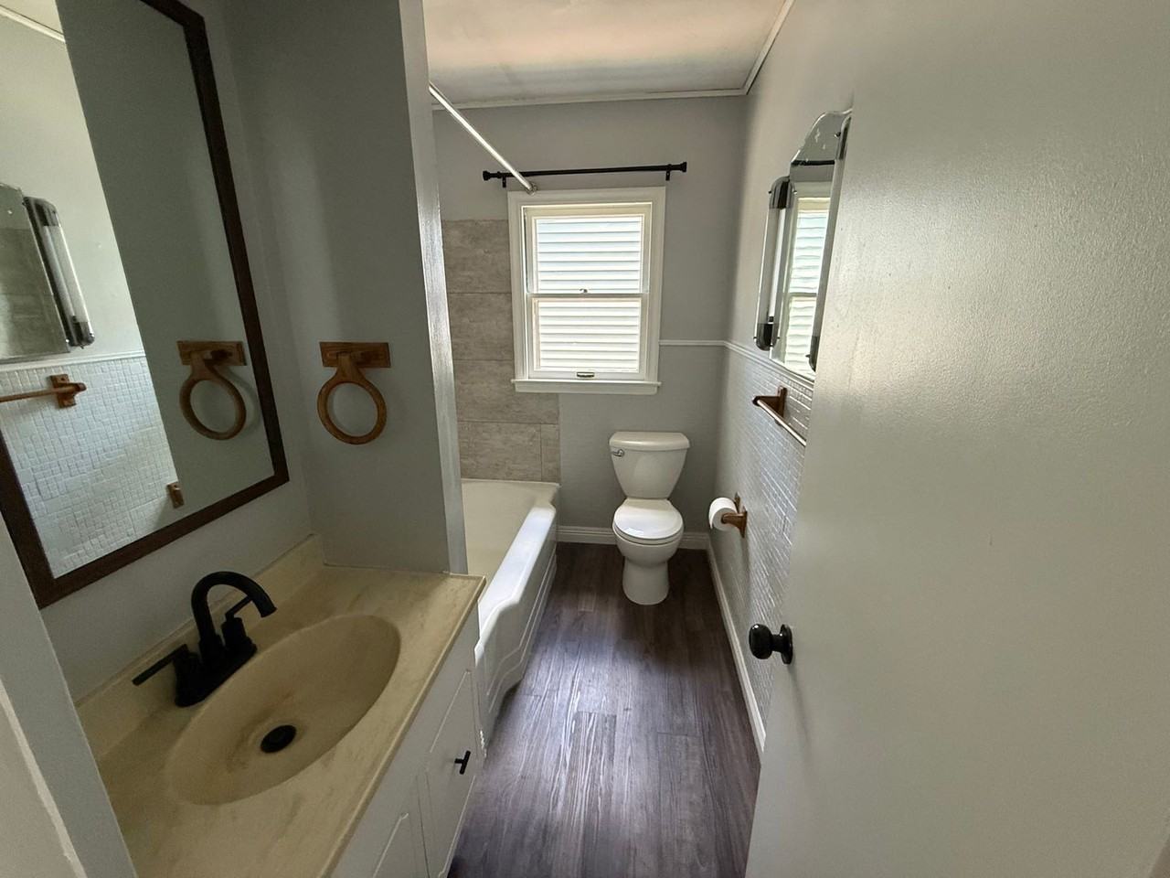 912 S 2nd St - Photo 6 of 14
