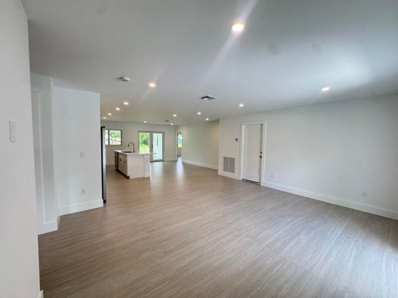 13177 47th Ct N - Photo 2 of 16