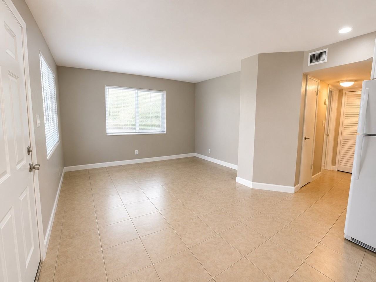 Palms on 31st Unit 106 - Photo 2 of 25