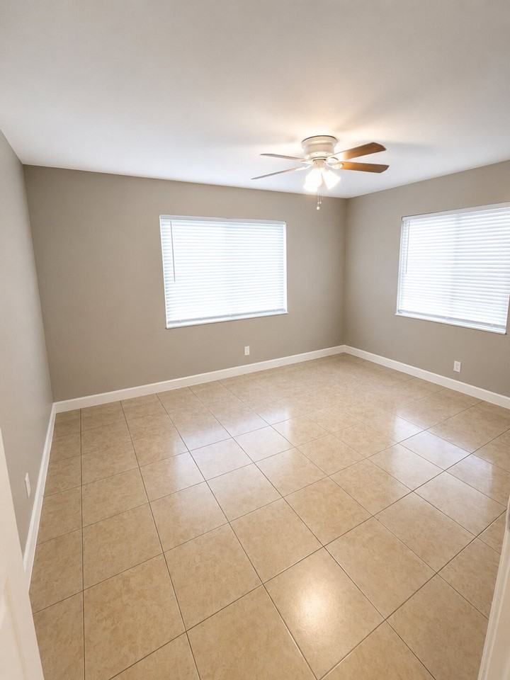 Palms on 31st Unit 106 - Photo 4 of 25