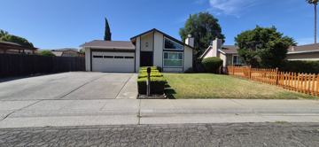 featured image of 1121 Swallow Ln