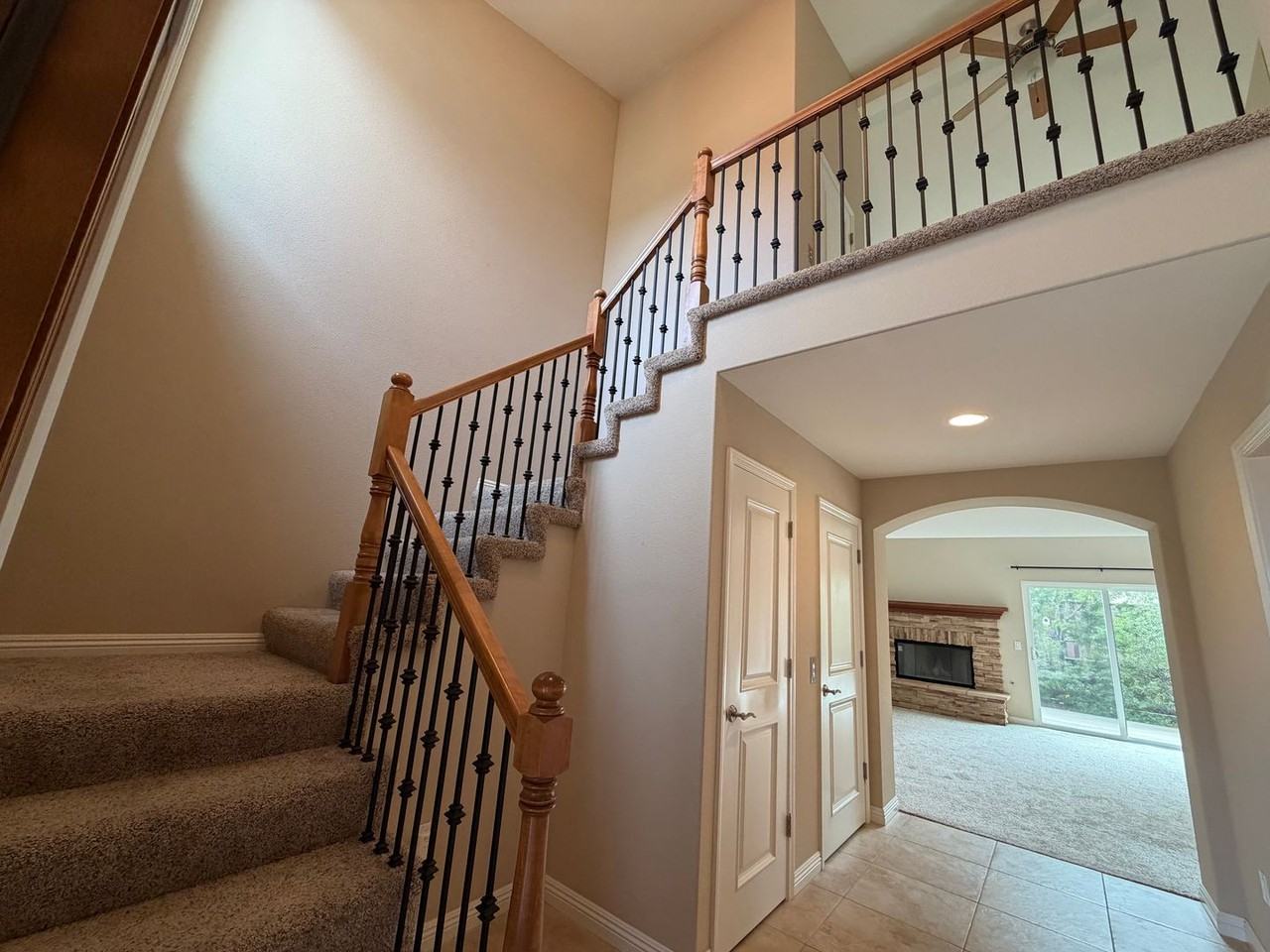 4304 Foxenwood Cir - Photo 3 of 25
