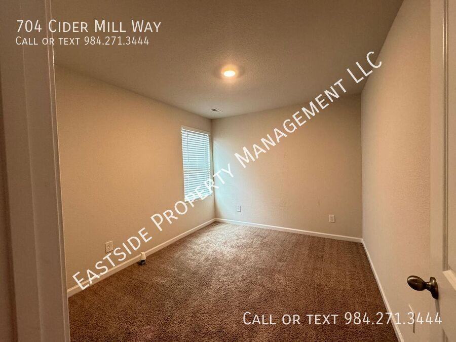 704 Cider Mill Way - Photo 4 of 13