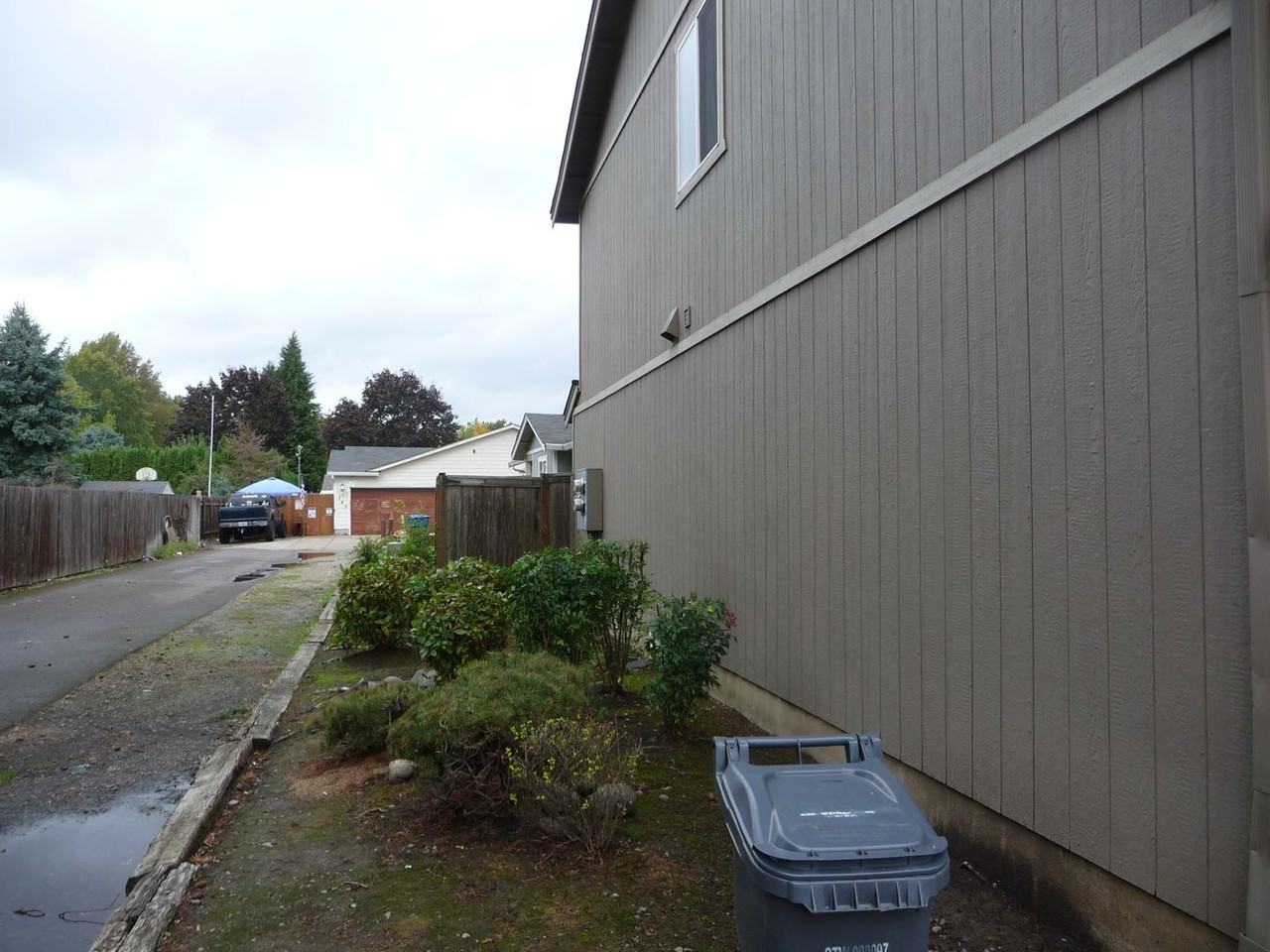 705 Yellowbird Ln Ne - Photo 3 of 7