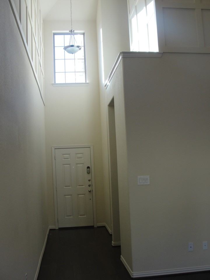 6608 Rutherford Rd - Photo 3 of 13