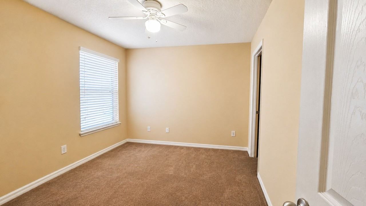 9551 Silver Buttonwood St - Photo 7 of 14