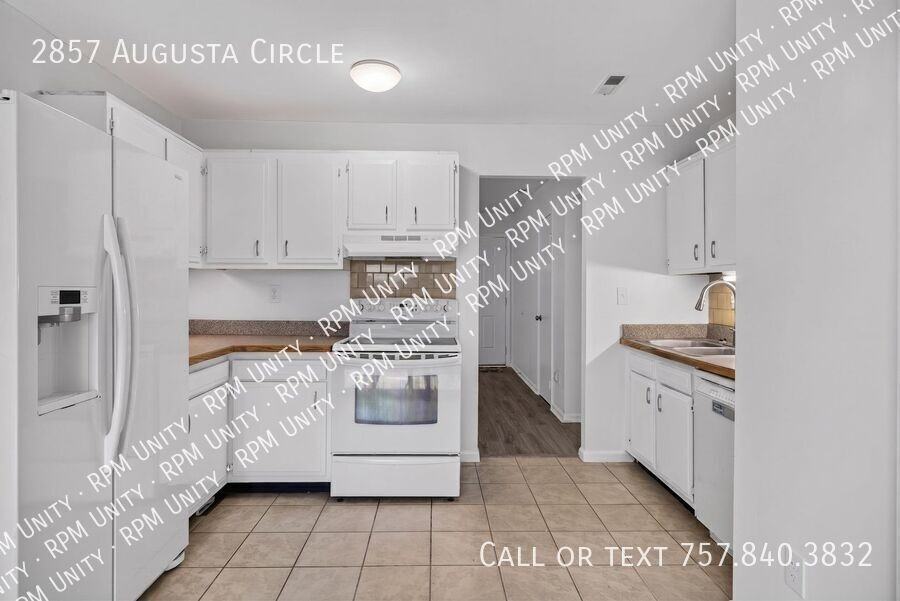 2857 Augusta Cir - Photo 6 of 28