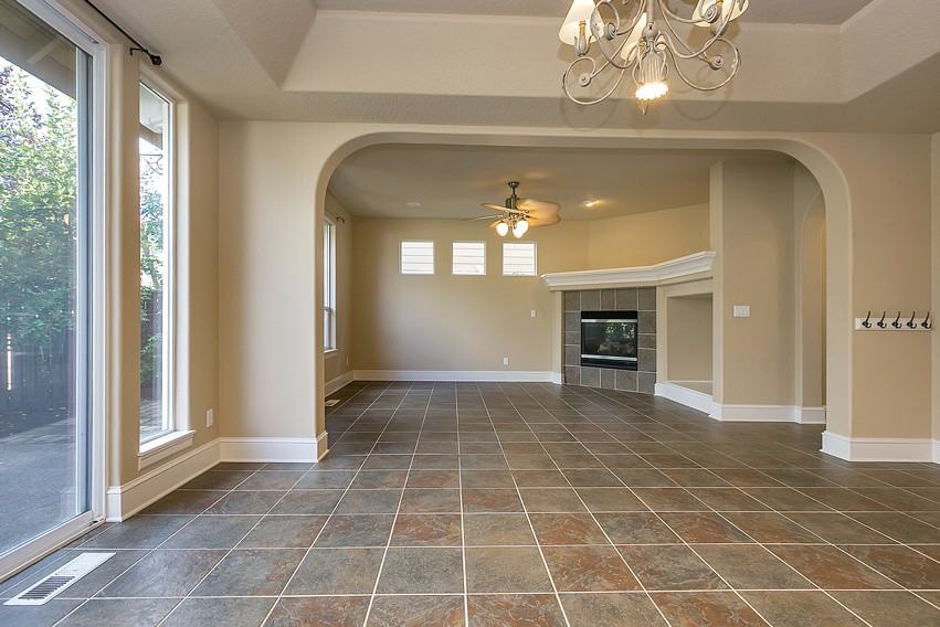 12649 Nw Bayonne Ln - Photo 2 of 20