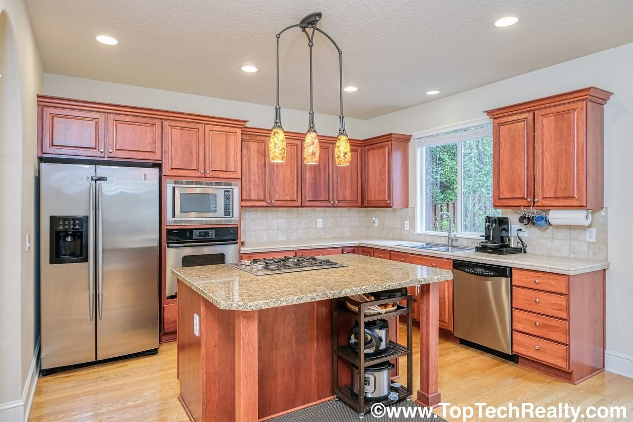 12852 Nw Bayonne Ln - Photo 5 of 24